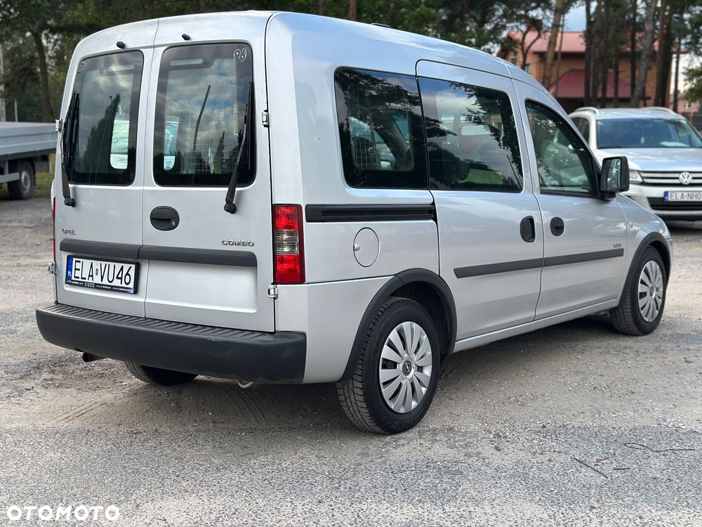 Opel Combo Tour 1.6 - 7