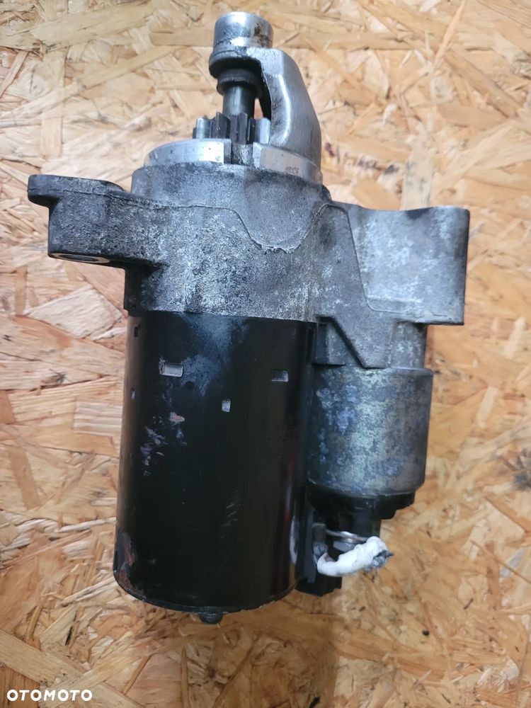 AUDI A4 B8 A5 2.0 1.8 TFSI ROZRUSZNIK 06H911021A - 1