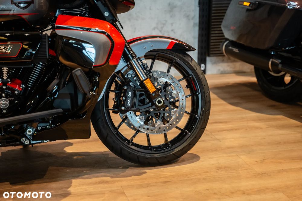 Harley-Davidson CVO Street Glide - 27