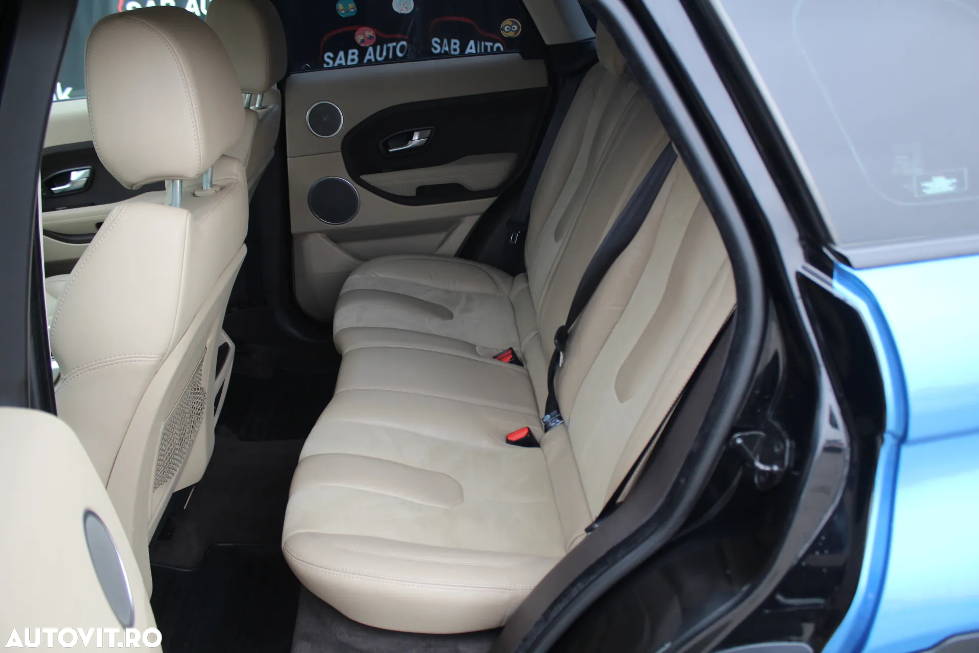 Land Rover Range Rover Evoque - 15