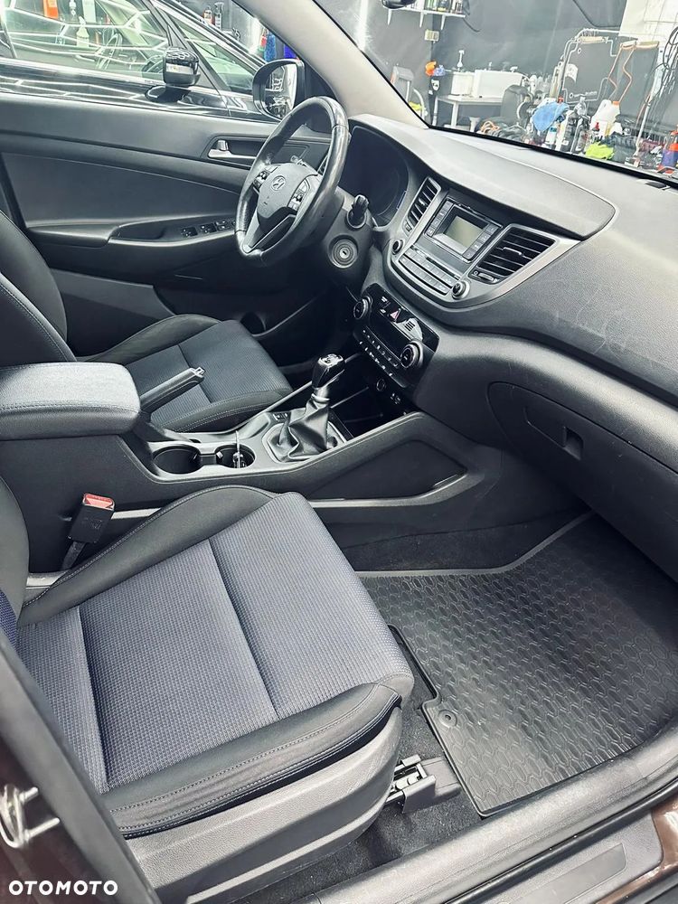 Hyundai Tucson 1.6 GDI BlueDrive Comfort 2WD - 30