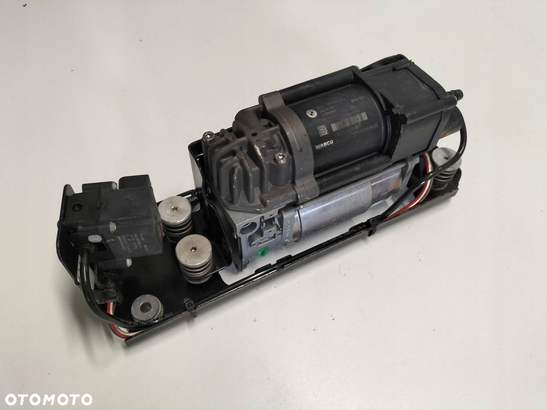 KOMPRESOR UCHWYT POMPA ZAWIESZENIA PNEUMATYKI BMW 7 F01 F02 F03 F04 6789450 - 1