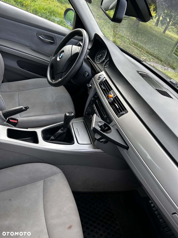 BMW Seria 3 320d - 6