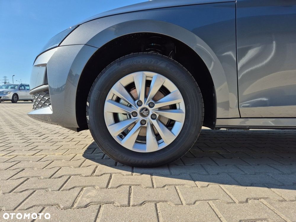 Skoda Octavia 2.0 TDI Essence DSG - 11