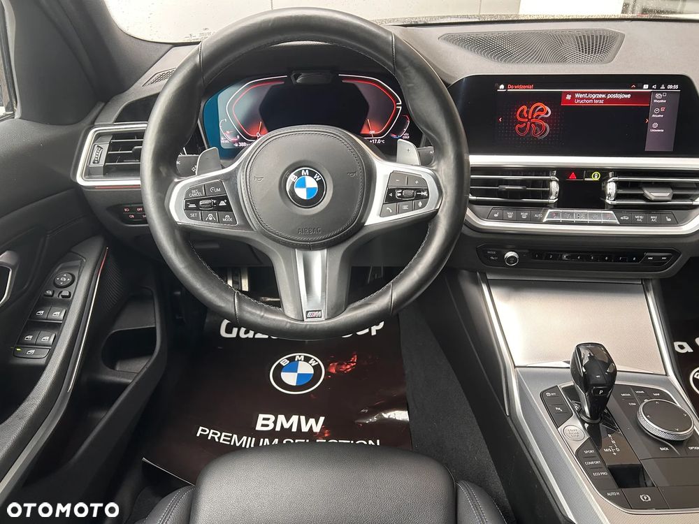 BMW Seria 3 320d xDrive M Sport Shadow sport - 26