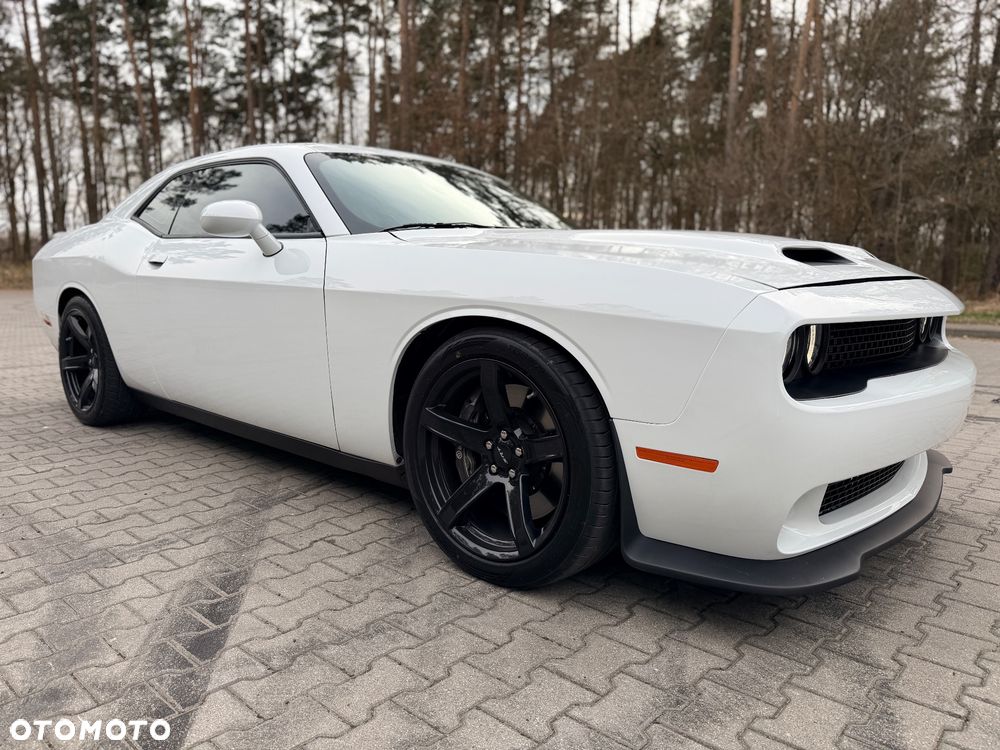 Dodge Challenger 6.2 Hellcat - 25