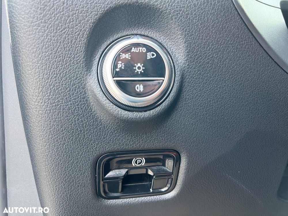 Mercedes-Benz C 220 d 9G-TRONIC - 32