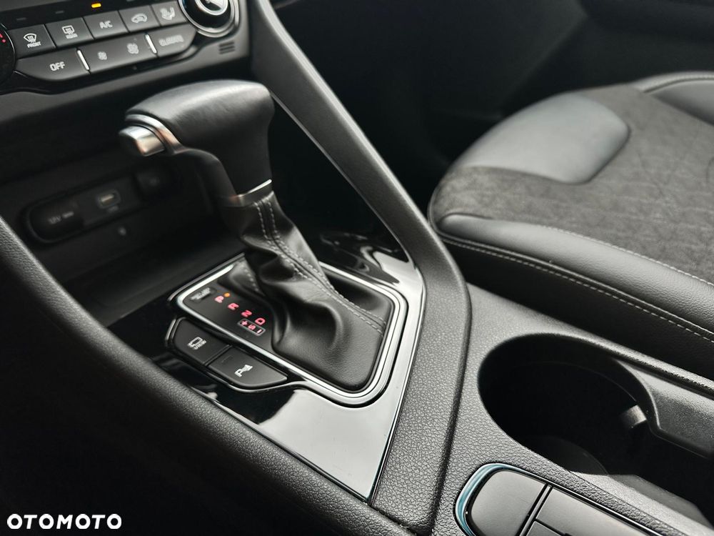 Kia Niro 1.6 GDI Hybrid Business Line - 13