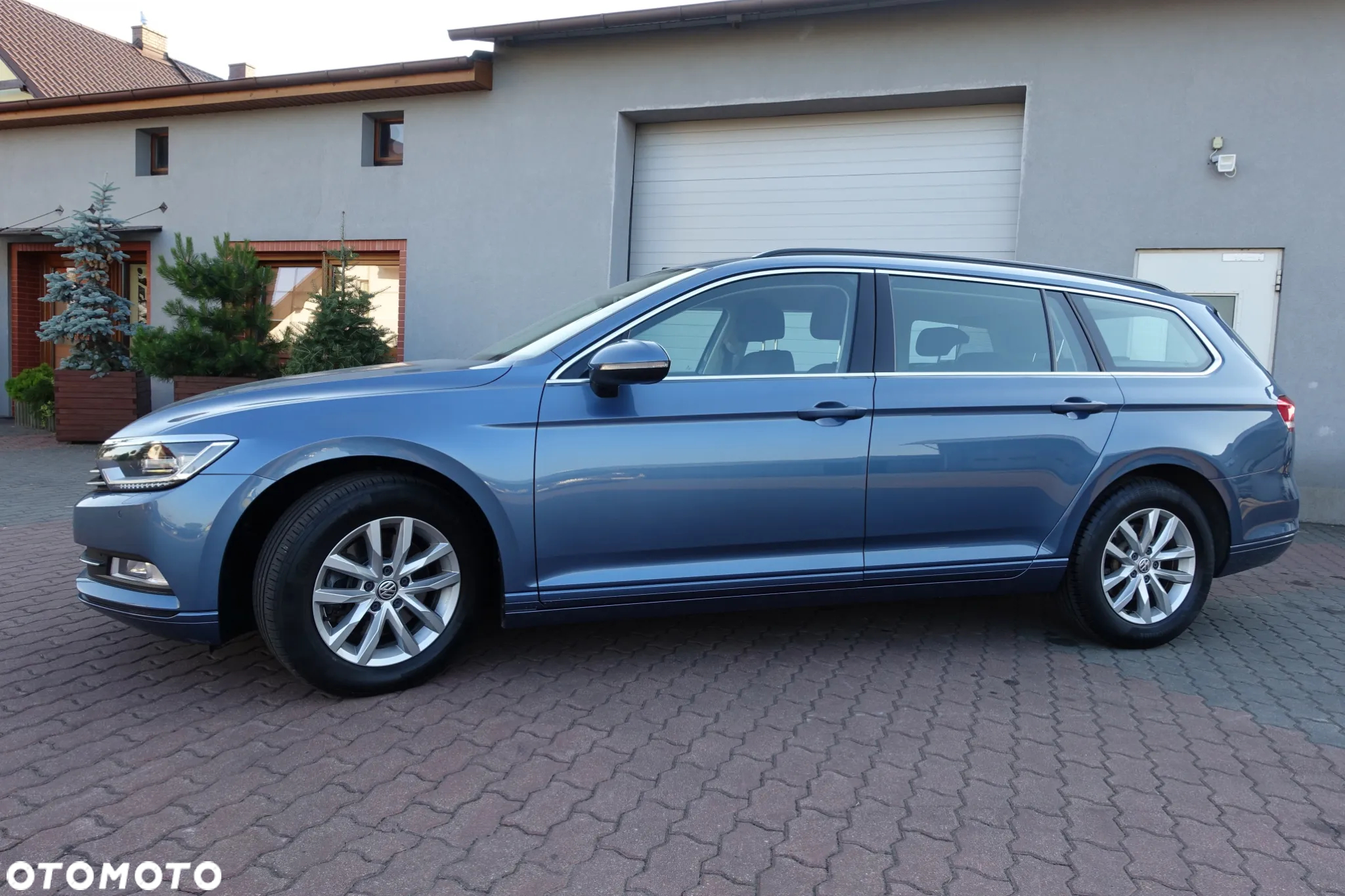 Volkswagen Passat - 9