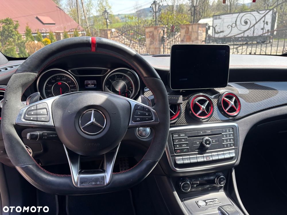 Mercedes-Benz CLA - 16