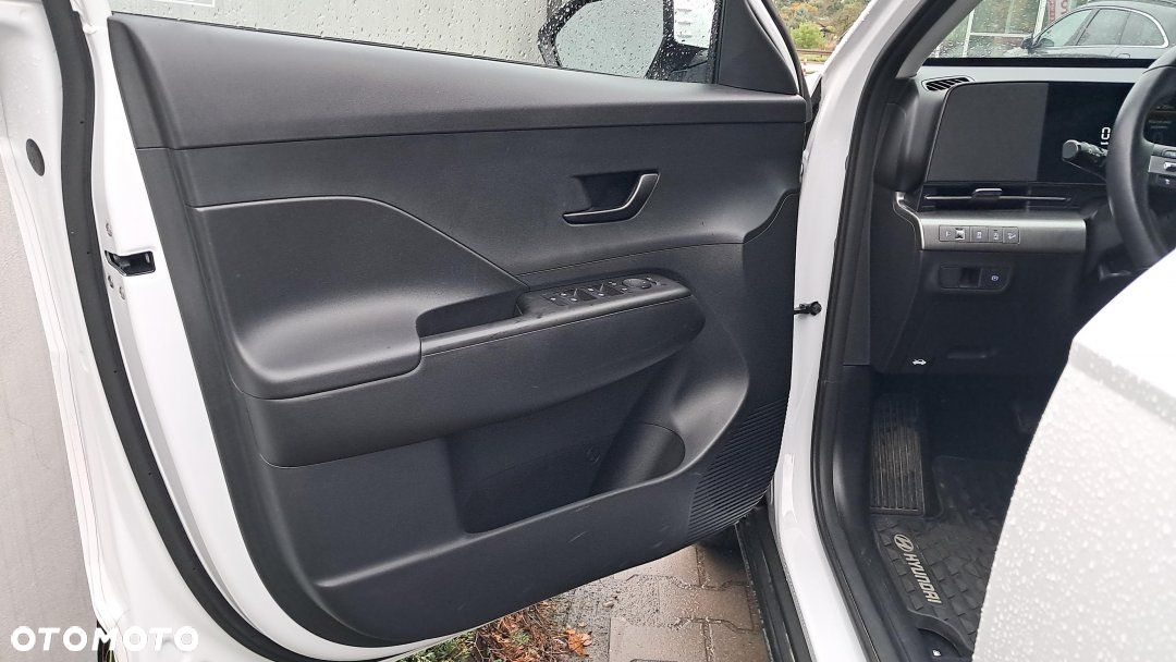 Hyundai Kona - 11