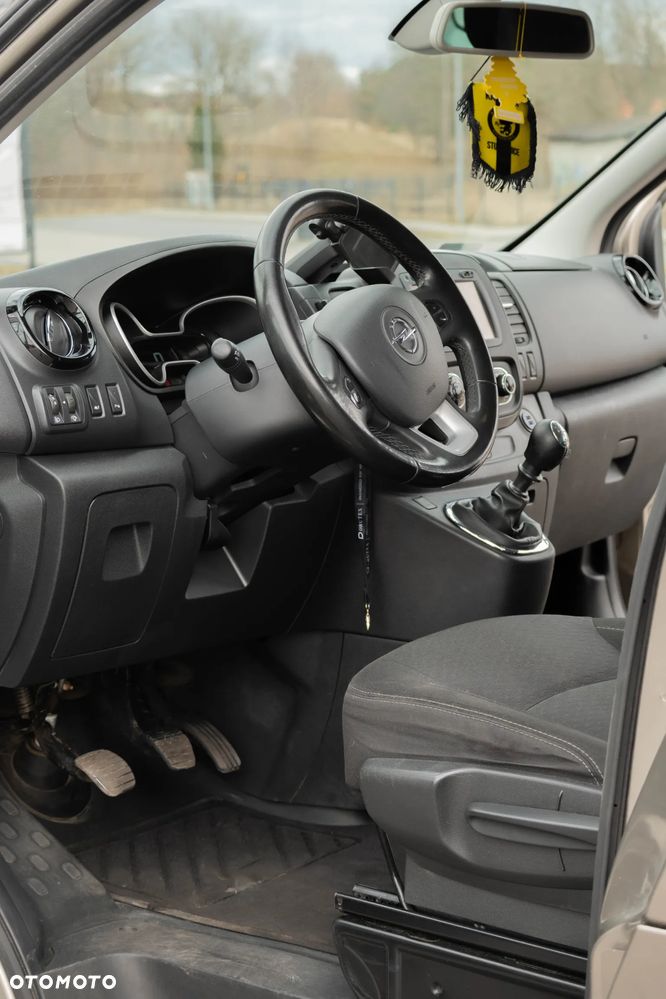 Opel Vivaro L2H1 2,9t Elegance Business - 15