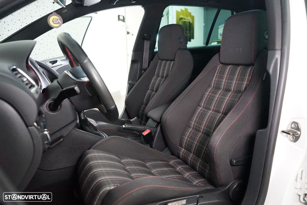 VW Golf 2.0 TSi GTI - 24