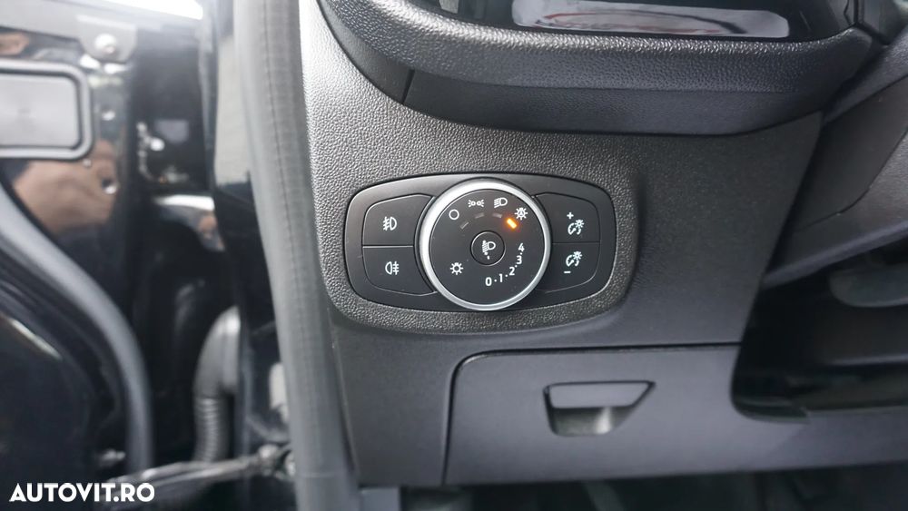 Ford Fiesta 1.1 S&S TITANIUM - 19