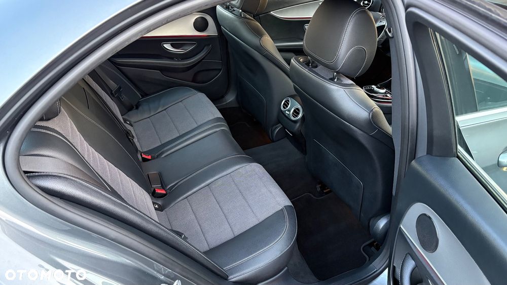 Mercedes-Benz Klasa E 220 d 9G-TRONIC - 16