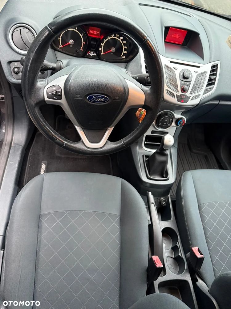 Ford Fiesta 1.25 Trend - 11