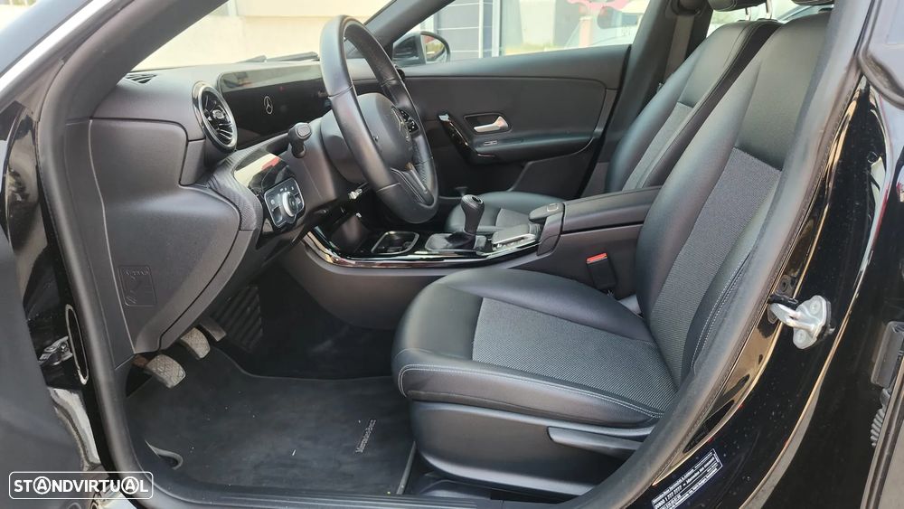 Mercedes-Benz CLA 200 Style Plus - 11