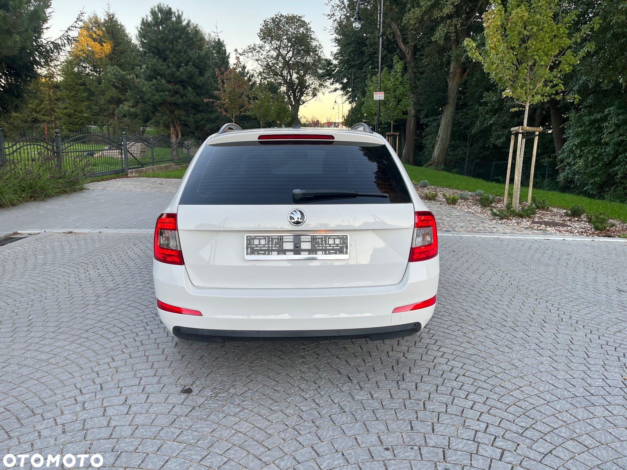 Skoda Octavia 2.0 TDI Elegance DSG - 7