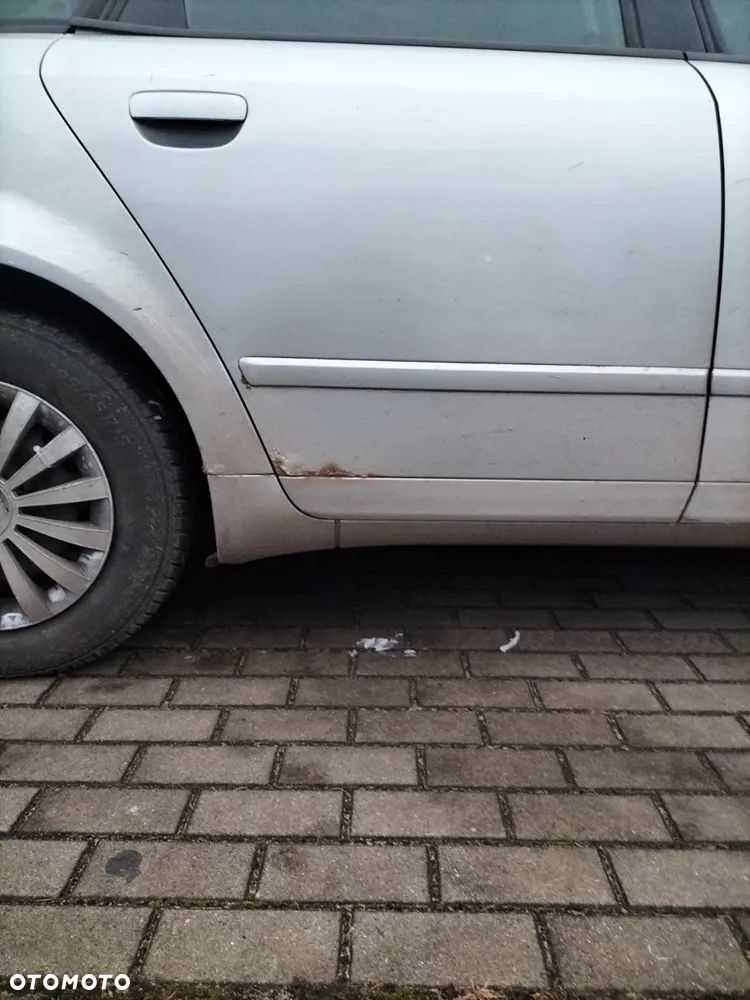 Audi A4 Limousine - 4