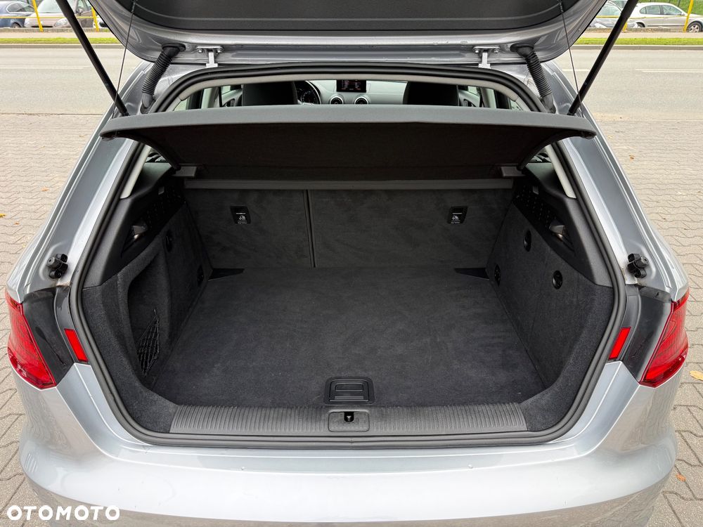 Audi A3 Sportback 2.0 TDI S line Sportpaket - 34