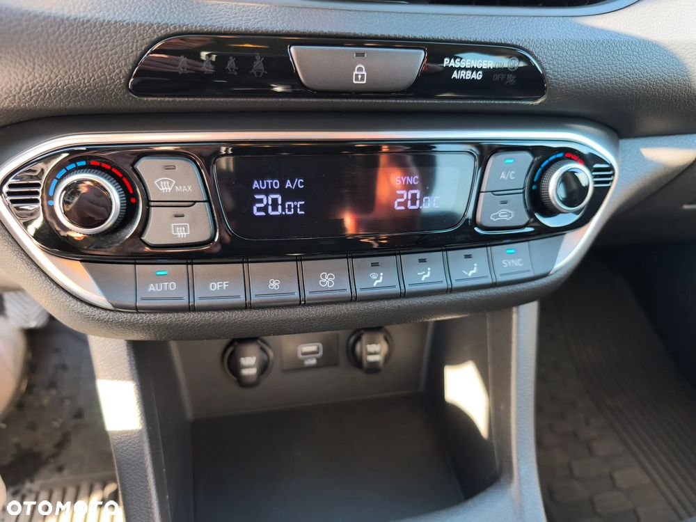 Hyundai i30 1.5 T-GDI 48V Smart - 9