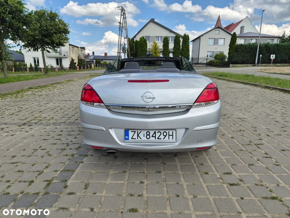 Opel Astra 1.9 CDTI Cosmo - 4