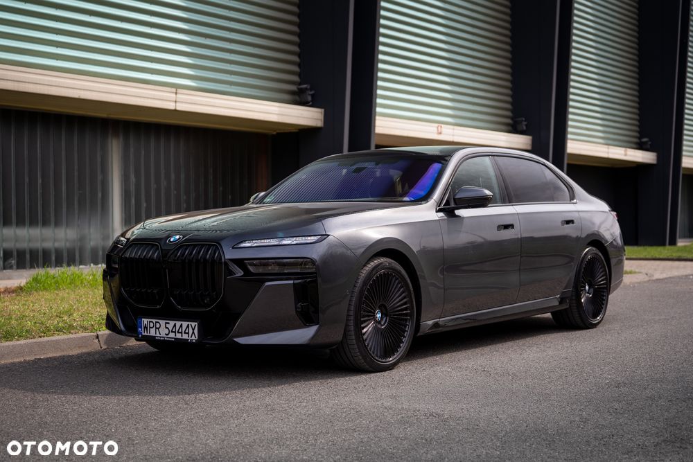 BMW Seria 7 740d xDrive mHEV Nero Lusso Edition sport - 13