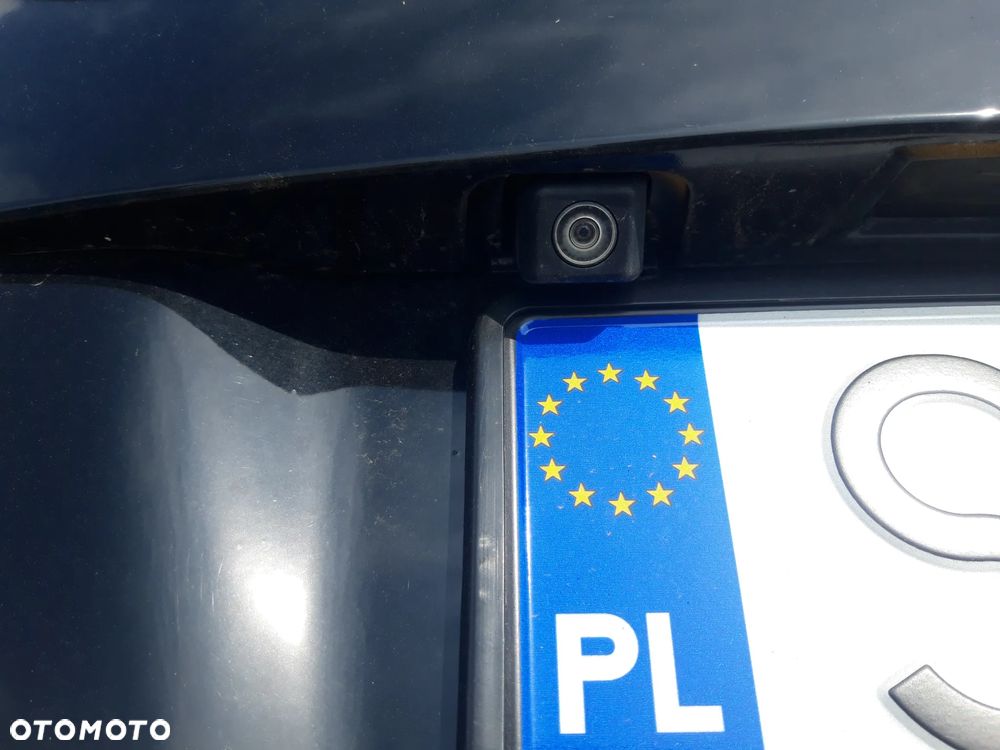 Toyota Prius (Hybrid) - 10