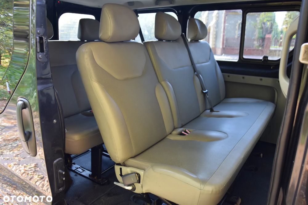 Opel Vivaro - 8