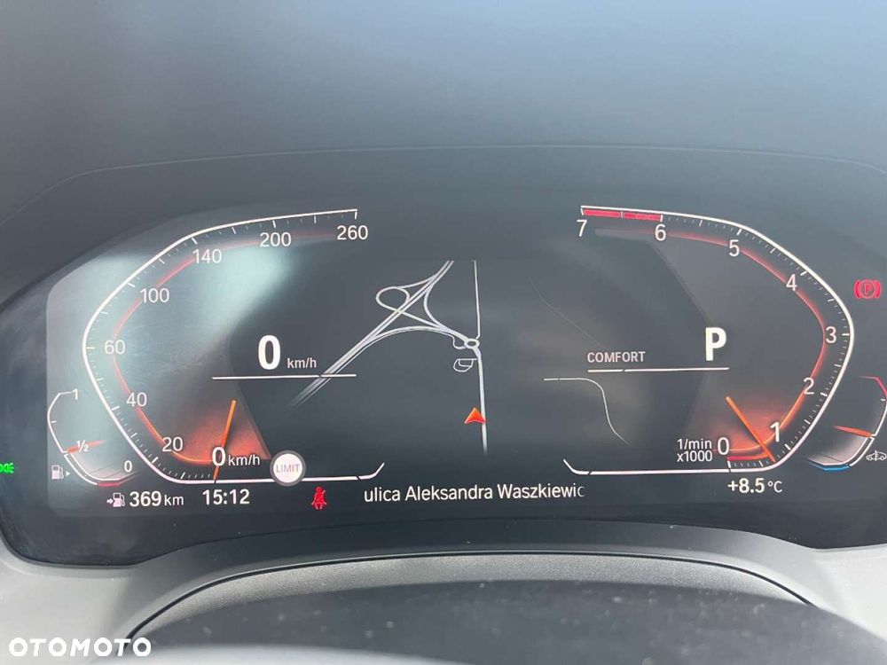 BMW Seria 3 330i - 10