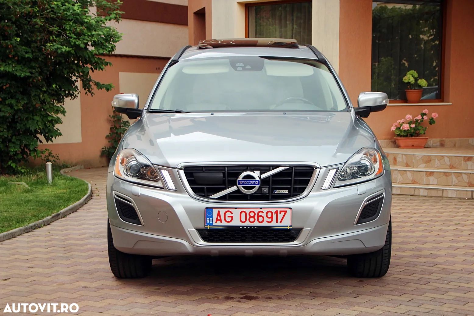 Volvo XC 60 D4 Geartronic RDesign - 1