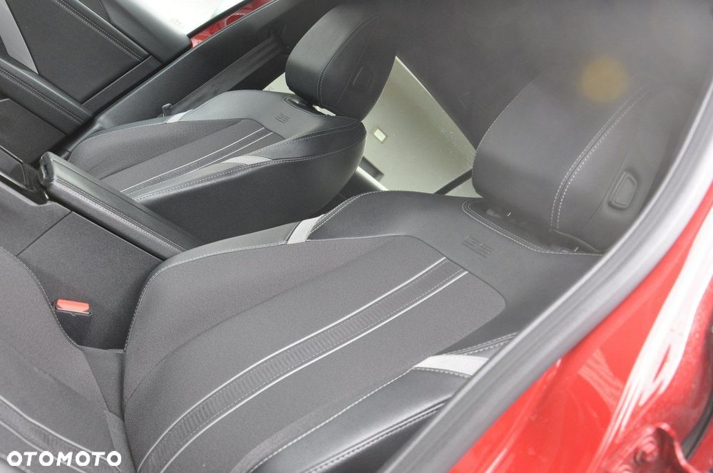 Opel Astra 1.2 T GS S&S - 22