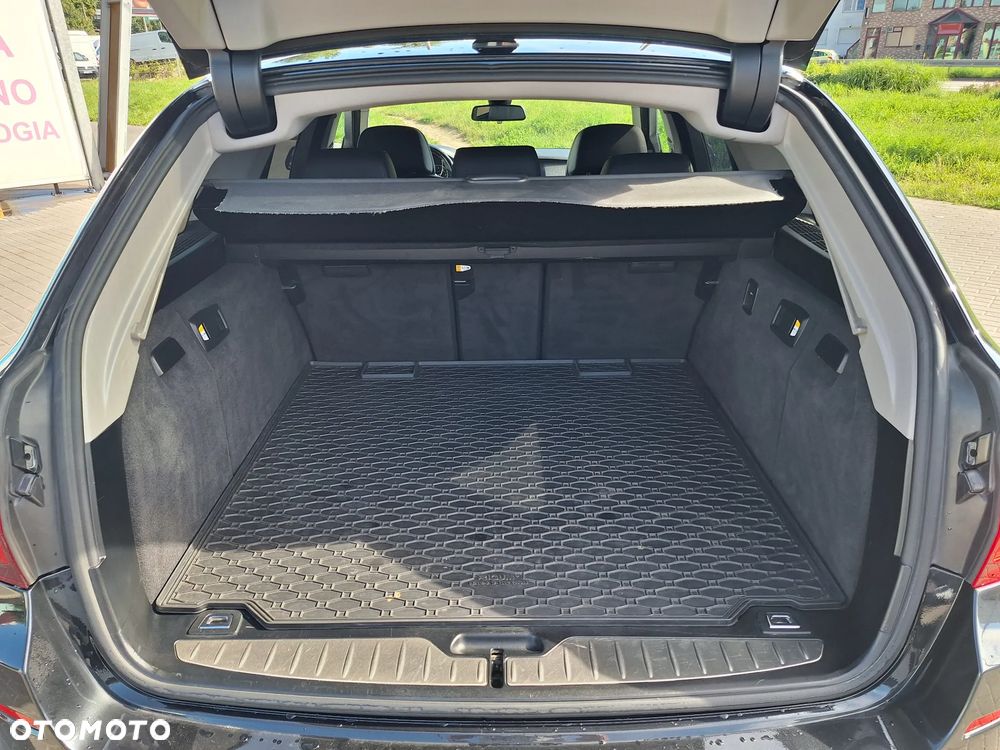 BMW Seria 5 525d - 8