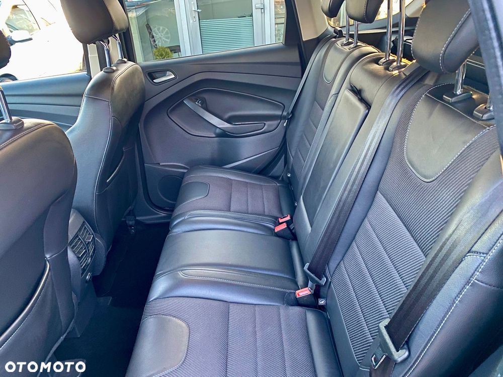 Ford Kuga 1.5 EcoBoost 2x4 Titanium - 14