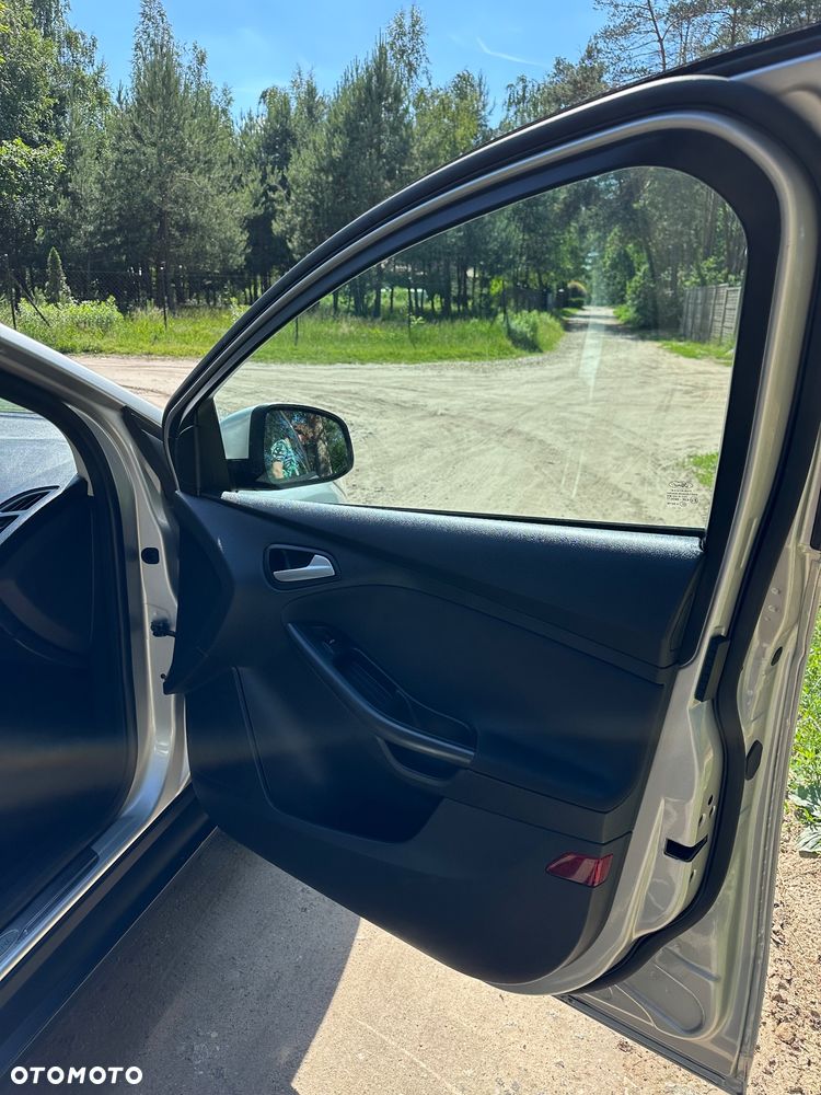 Ford Focus 1.5 TDCi SYNC Edition - 11