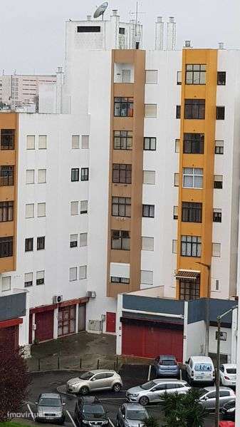 Vendo Espaçoso T2 na Quinta dos Loios - Barreiro - Grande imagem: 2/2