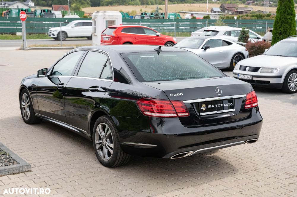 Mercedes-Benz E 200 7G-TRONIC - 12