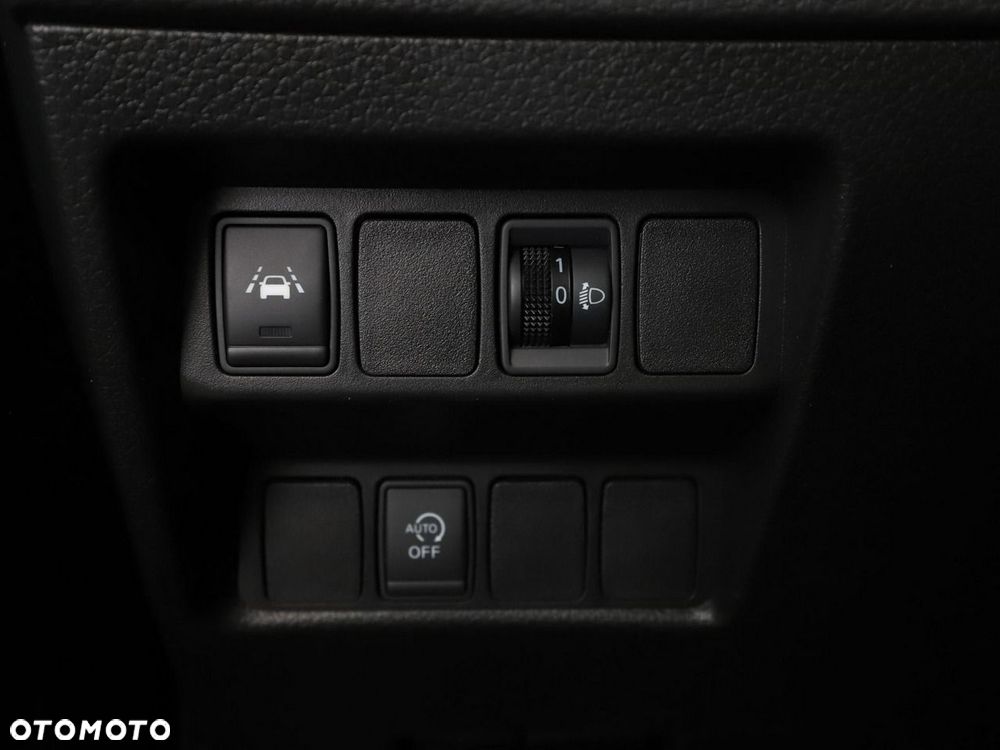 Nissan Qashqai 1.6 DCi N-Connecta - 35
