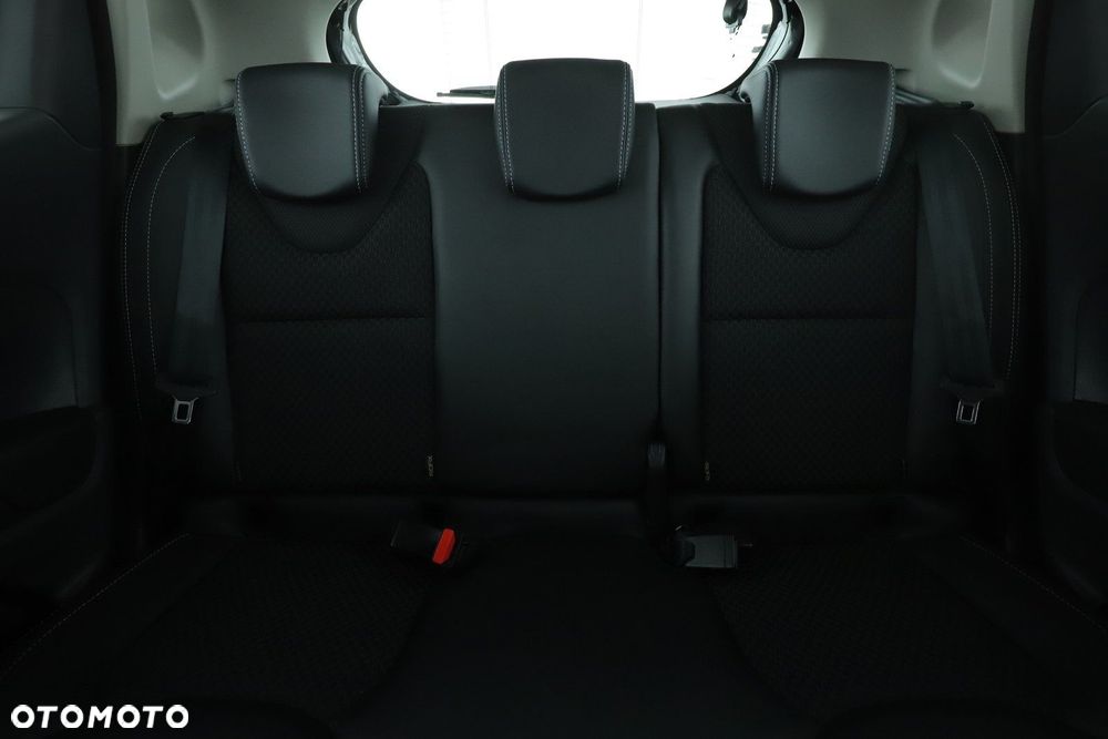 Renault Clio - 25