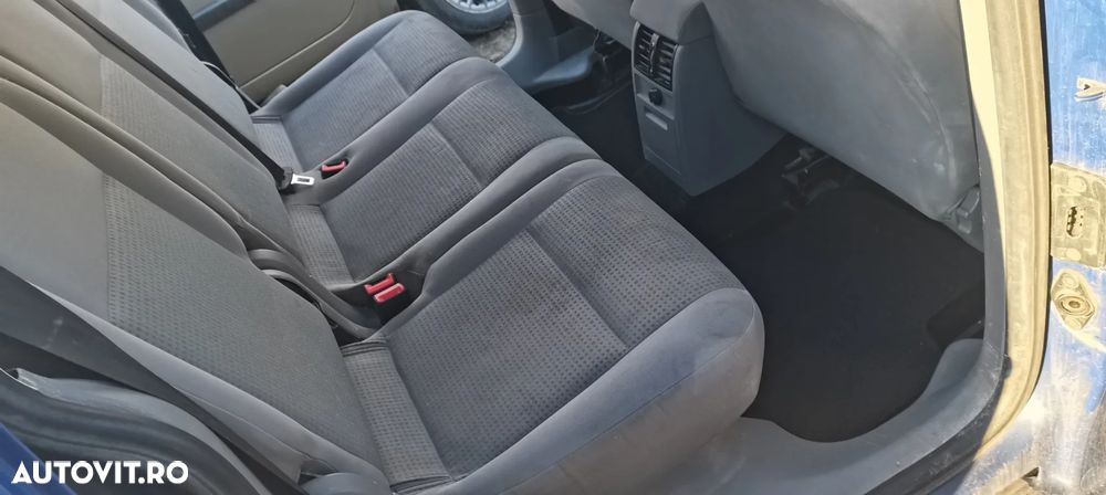 Volkswagen Caddy - 9