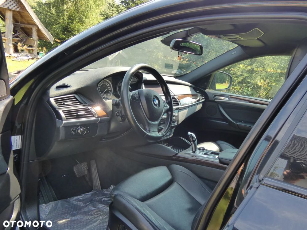 BMW X6 - 11