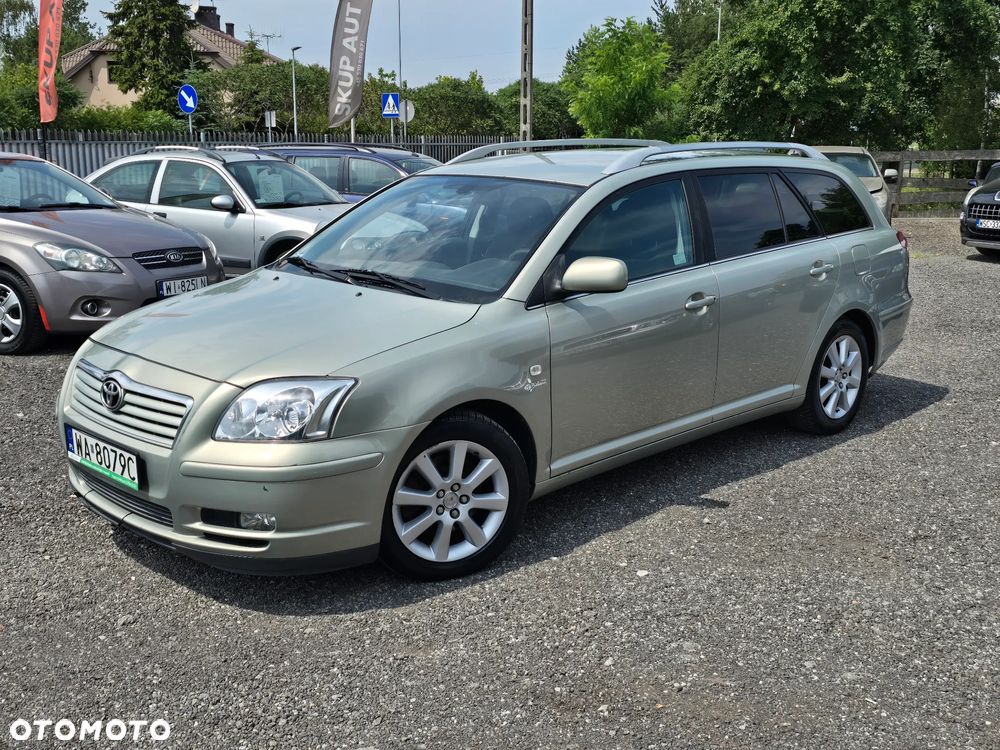 Toyota Avensis - 1