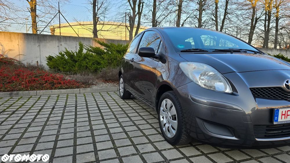 Toyota Yaris - 35