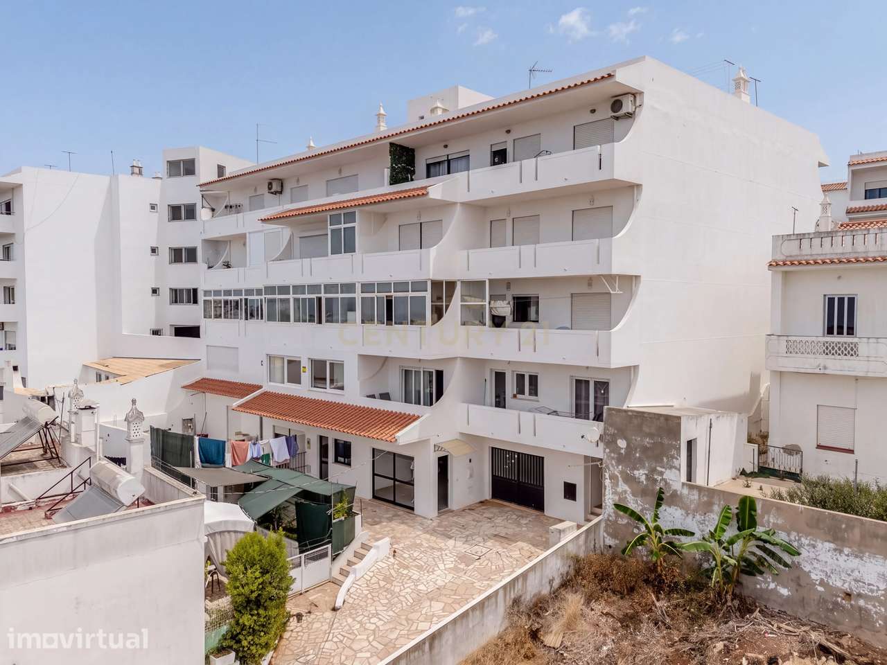T0+1 Renovado com Armazém de 105 m² e Logradouro Privado em Albufeira - Grande imagem: 4/25