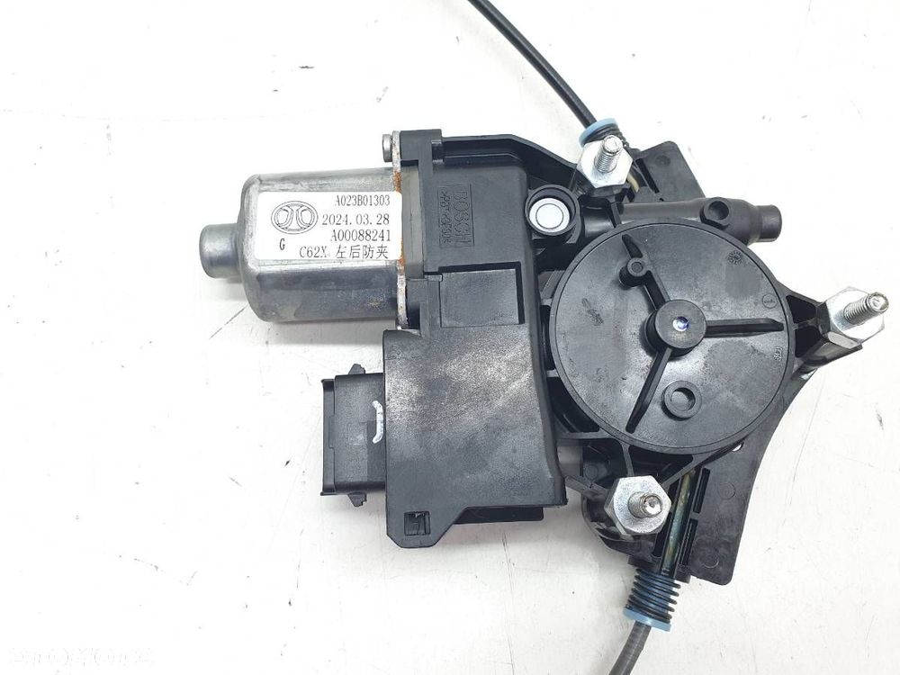 PODNOŚNIK SILNICZEK SZYBY TYŁ LEWY BAIC BEIJING X75 7 2024 - 2