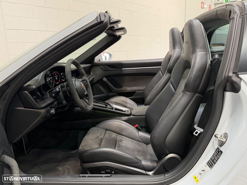 Porsche 911 (992) Targa 4 GTS PDK - 8