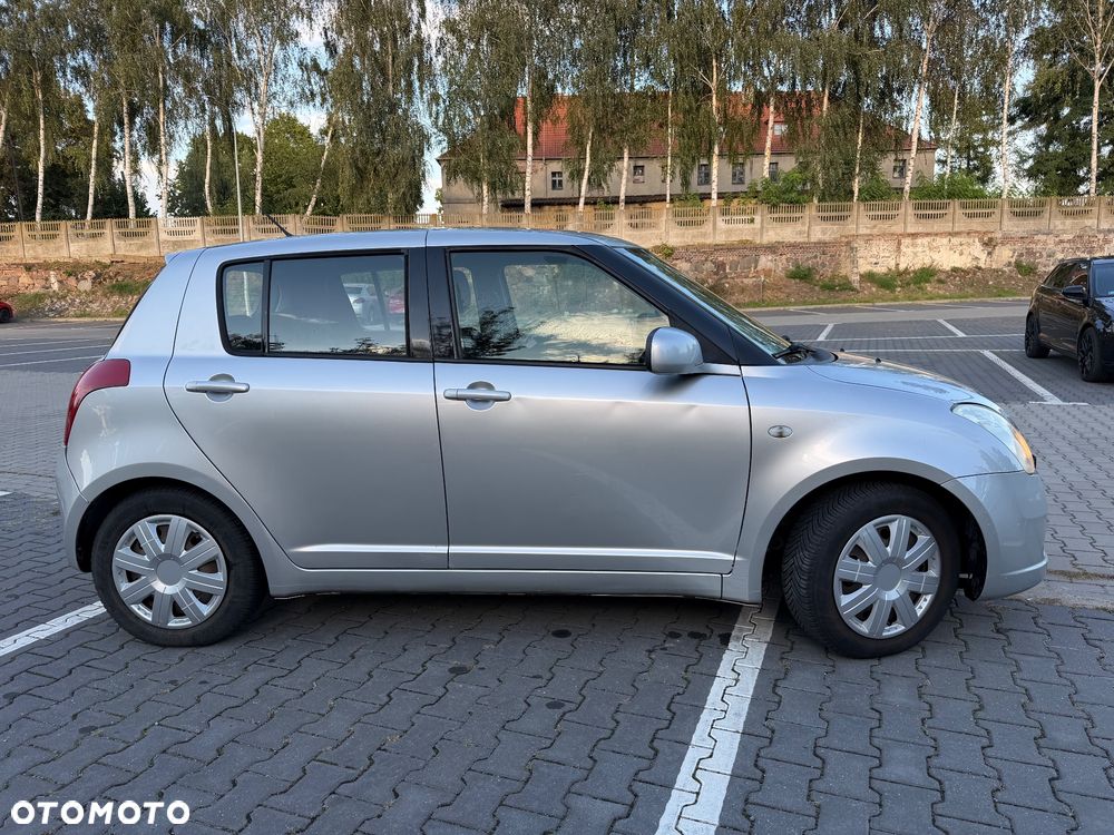 Suzuki Swift - 8