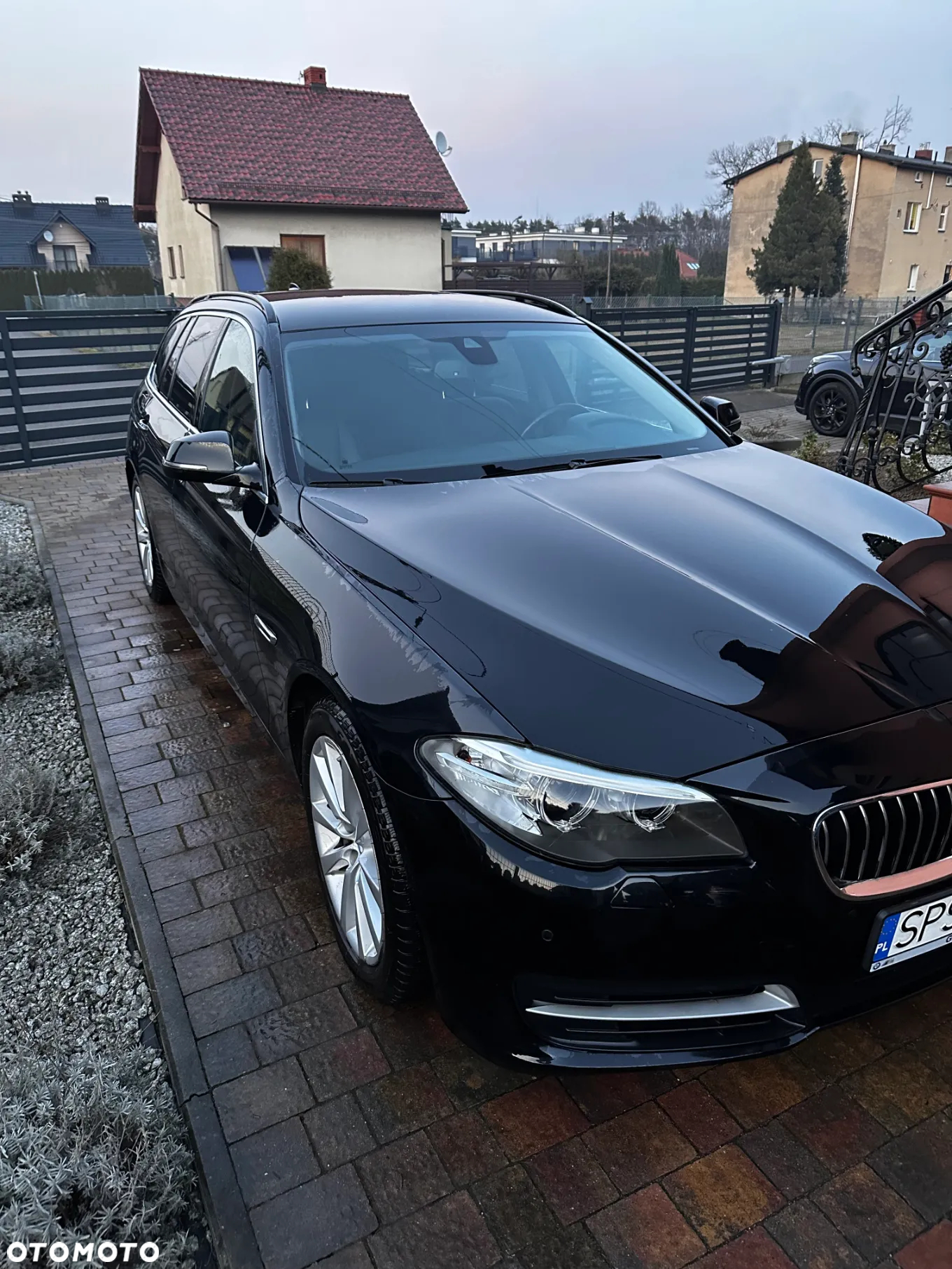 BMW Seria 5 520d xDrive Luxury Line - 4