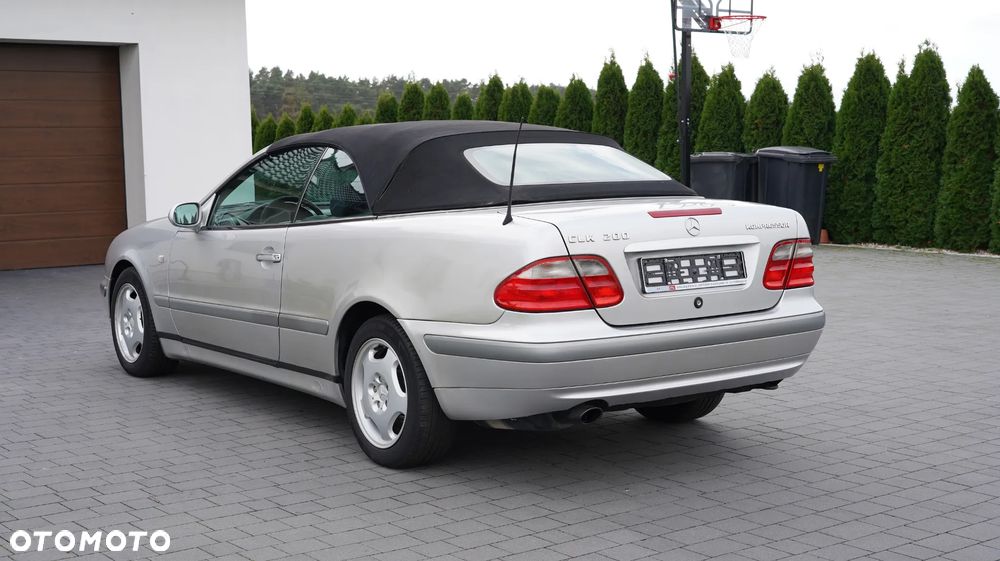 Mercedes-Benz CLK - 4