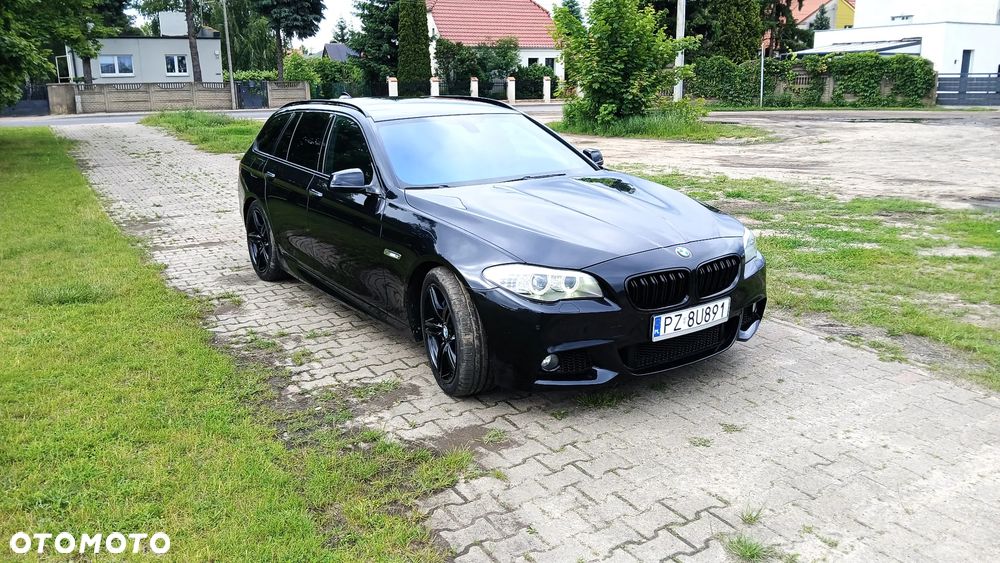 BMW Seria 5 528i Sport-Aut - 38